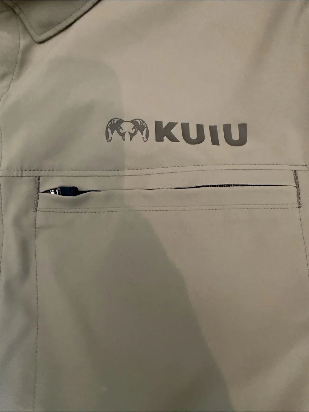 Kuiu Men’s Long-Sleeve Button Shirt Jacket in Khaki - Picture 6 of 10